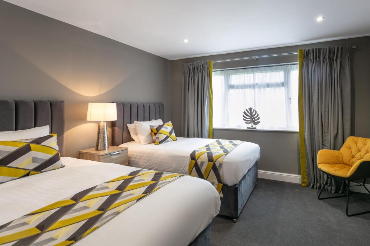 Roydon Marina Village Hotel ภายนอก รูปภาพ
