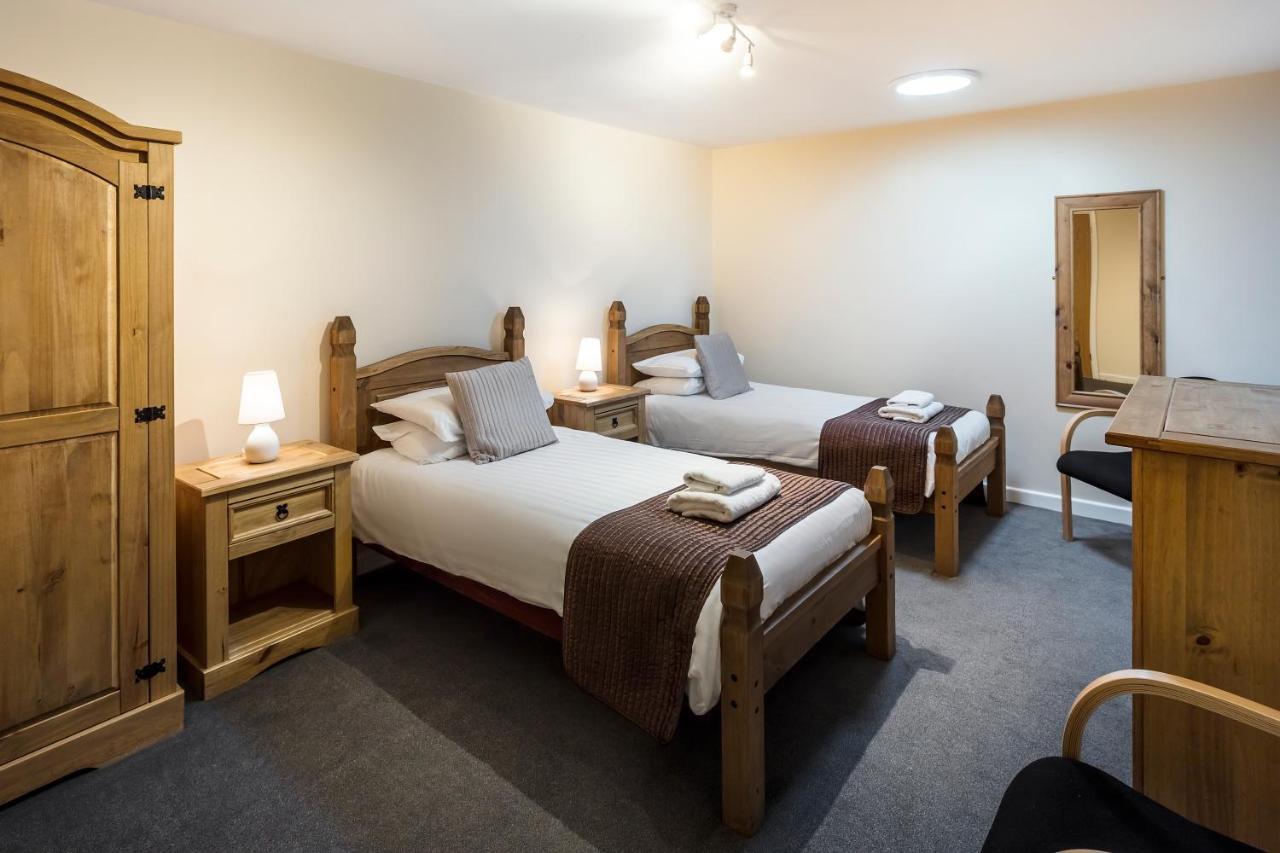 Roydon Marina Village Hotel ภายนอก รูปภาพ