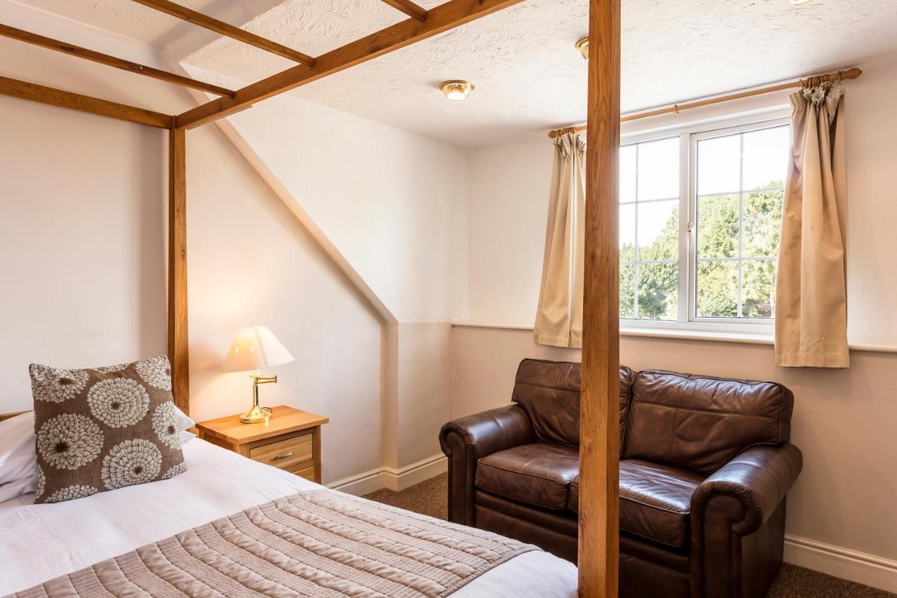 Roydon Marina Village Hotel ภายนอก รูปภาพ