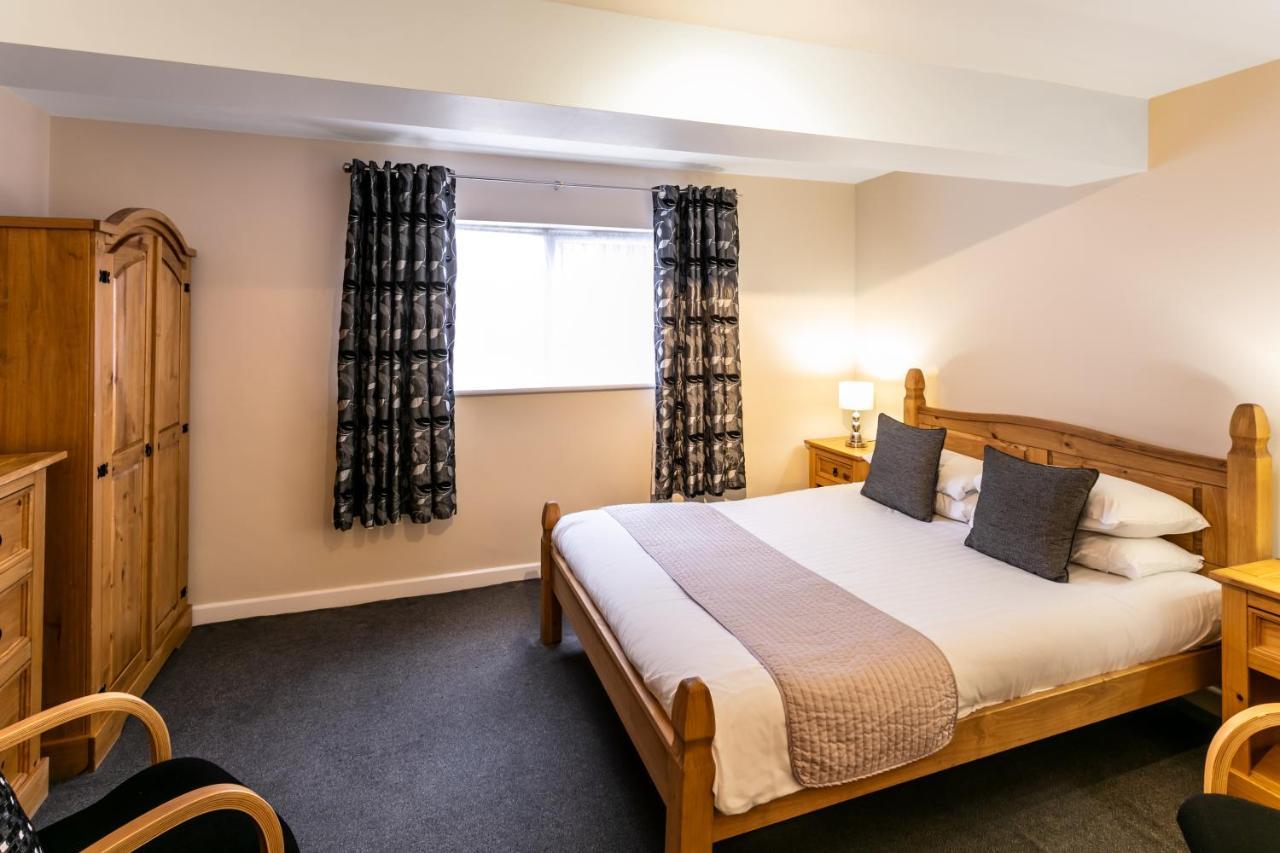 Roydon Marina Village Hotel ภายนอก รูปภาพ